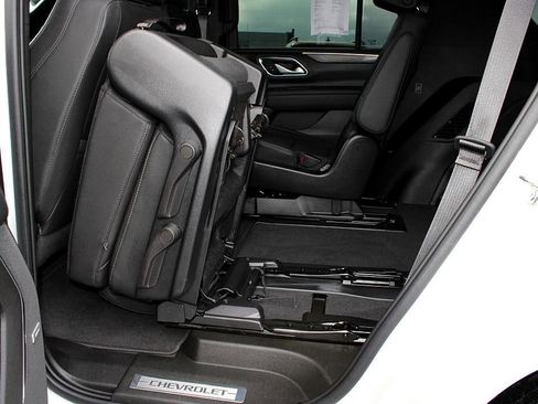 Used 2022 Chevrolet Tahoe Z71 w/ Luxury Package image 29