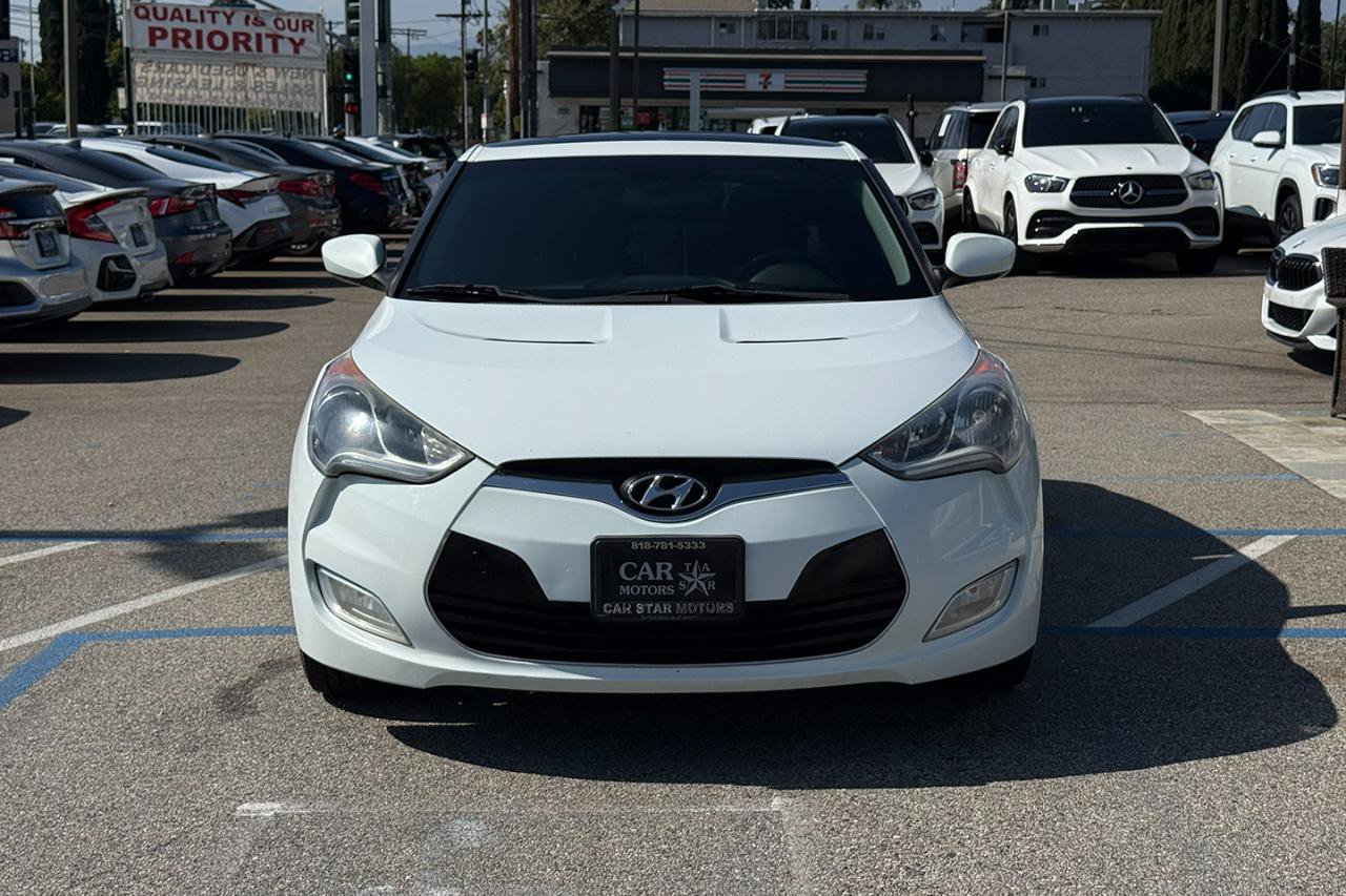 Used 2015 Hyundai Veloster w/ Option Group 02 FWD image 3