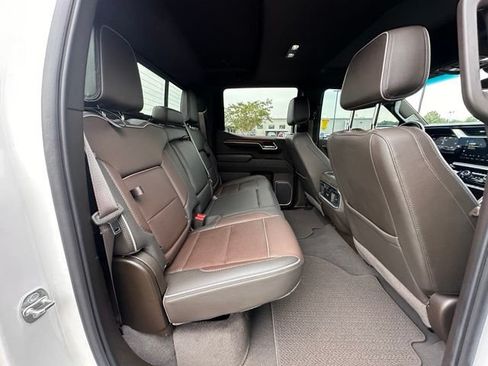 Used 2023 GMC Sierra 1500 Denali AWD/4WD image 32