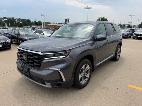 Certified 2025 Honda Pilot EX-L image 7