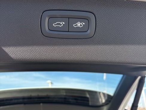 New 2026 Volvo XC90 B6 Plus w/ Protection Package Premier AWD/4WD image 38