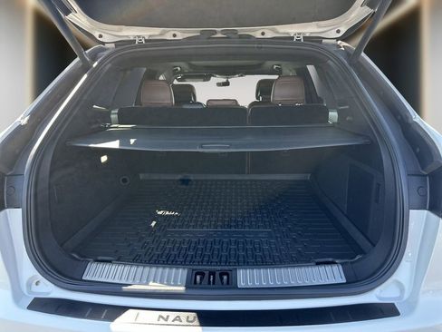 Used 2021 Lincoln Nautilus Reserve w/ Equipment Group 202A image 13