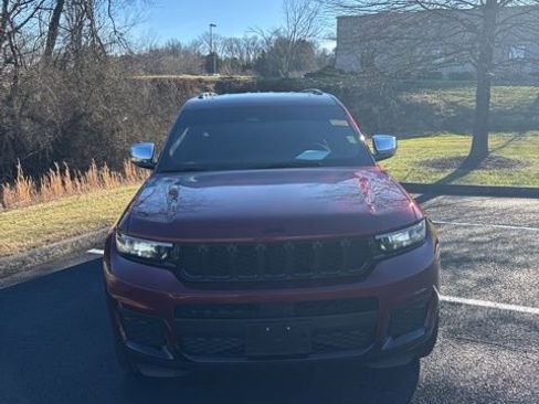 Used 2024 Jeep Grand Cherokee L Altitude image 11