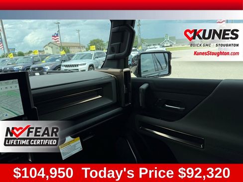 New 2025 GMC Hummer EV 2X w/ LPO, Dark Essentials Package image 43