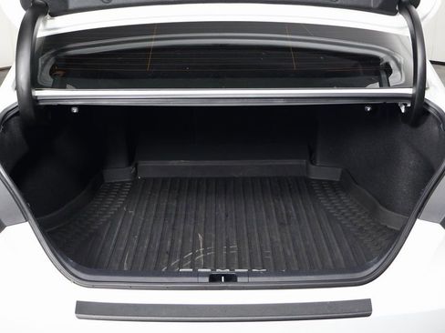 Used 2020 Toyota Camry SE image 14