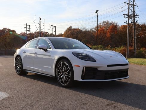 New 2026 Porsche Panamera image 11