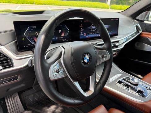 Certified 2024 BMW X7 xDrive40i image 14
