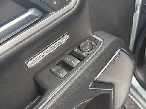 Used 2025 GMC Sierra 1500 Denali AWD/4WD image 17