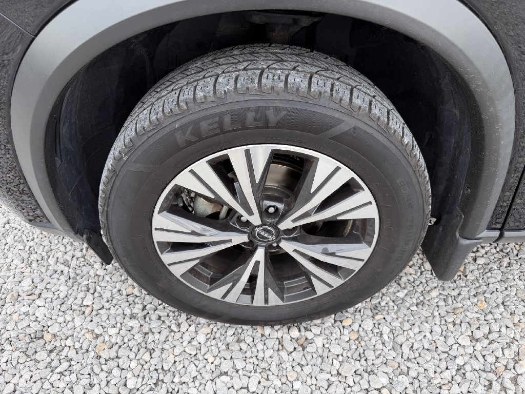 Used 2023 Nissan Rogue SV AWD/4WD image 31