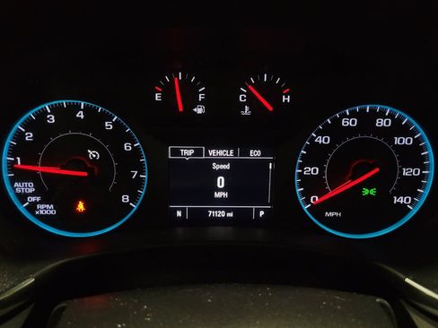 Used 2018 Chevrolet Equinox LT AWD/4WD image 23