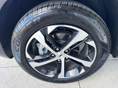 Used 2024 Chevrolet Trax RS w/ Driver Confidence Package FWD image 17