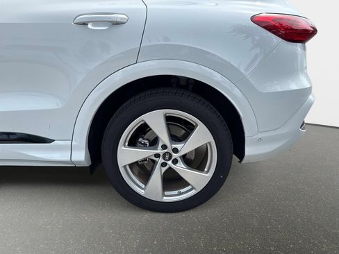 New 2025 Audi Q5 Prestige image 10