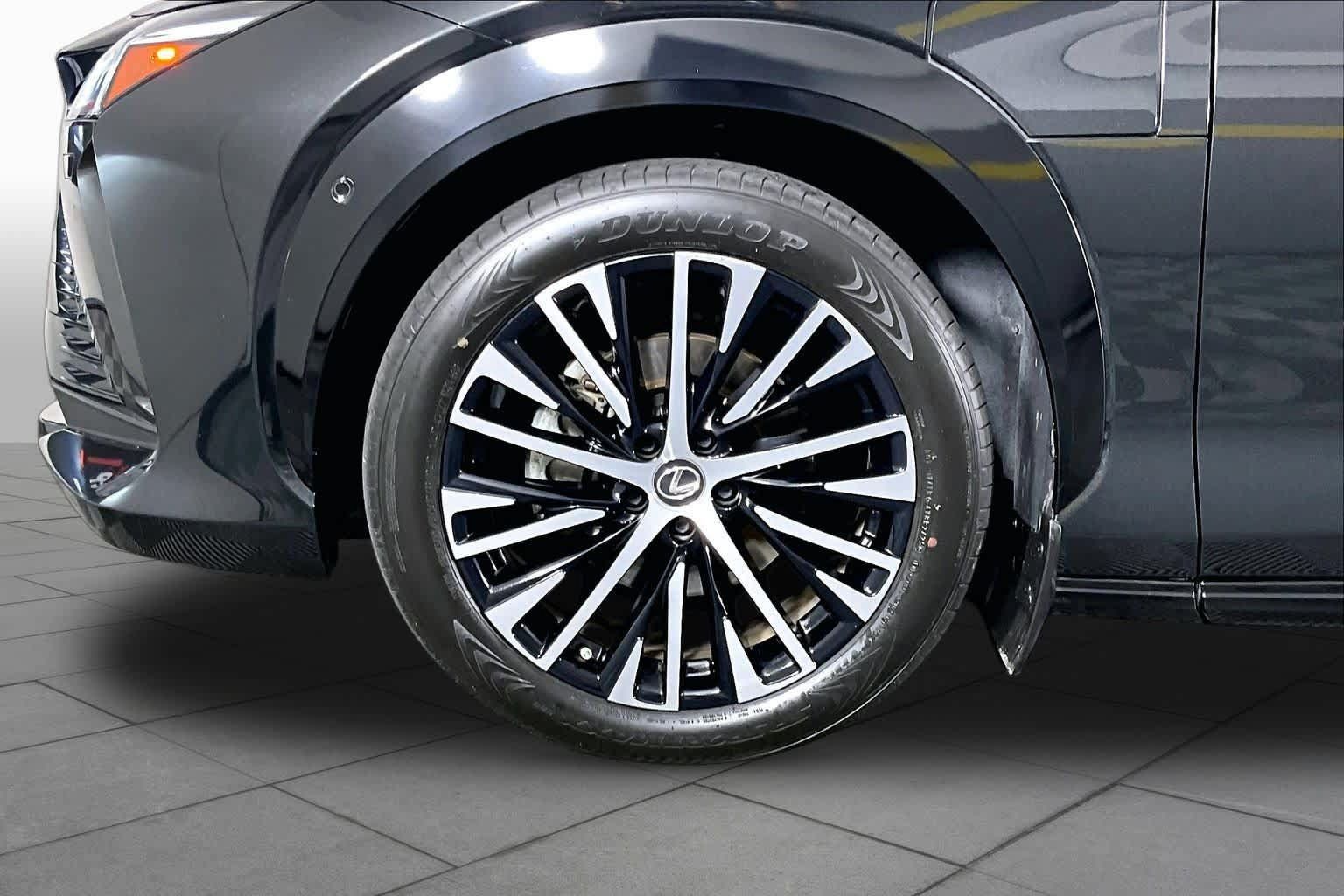Used 2023 Lexus RZ 450e Premium w/ Technology Package AWD/4WD image 9
