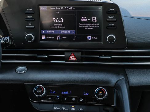 Used 2023 Hyundai Elantra SEL FWD image 18