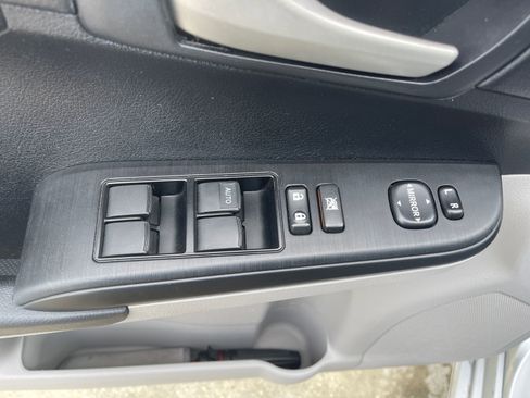 Used 2012 Toyota Camry LE FWD image 23