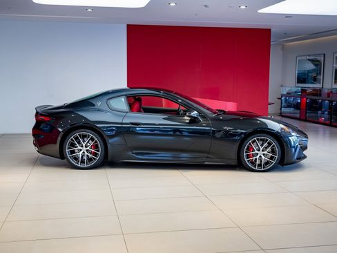 Used 2024 Maserati GranTurismo Trofeo image 7