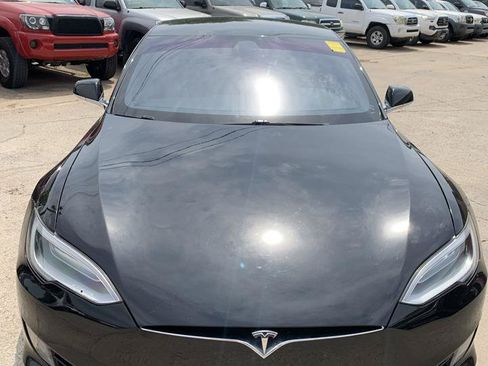 Used 2017 Tesla Model S 60 RWD image 2