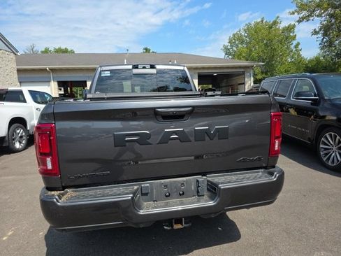 Used 2025 RAM 2500 Limited AWD/4WD image 10