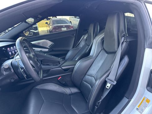 Used 2022 Chevrolet Corvette Stingray w/ Z51 Performance Package image 17