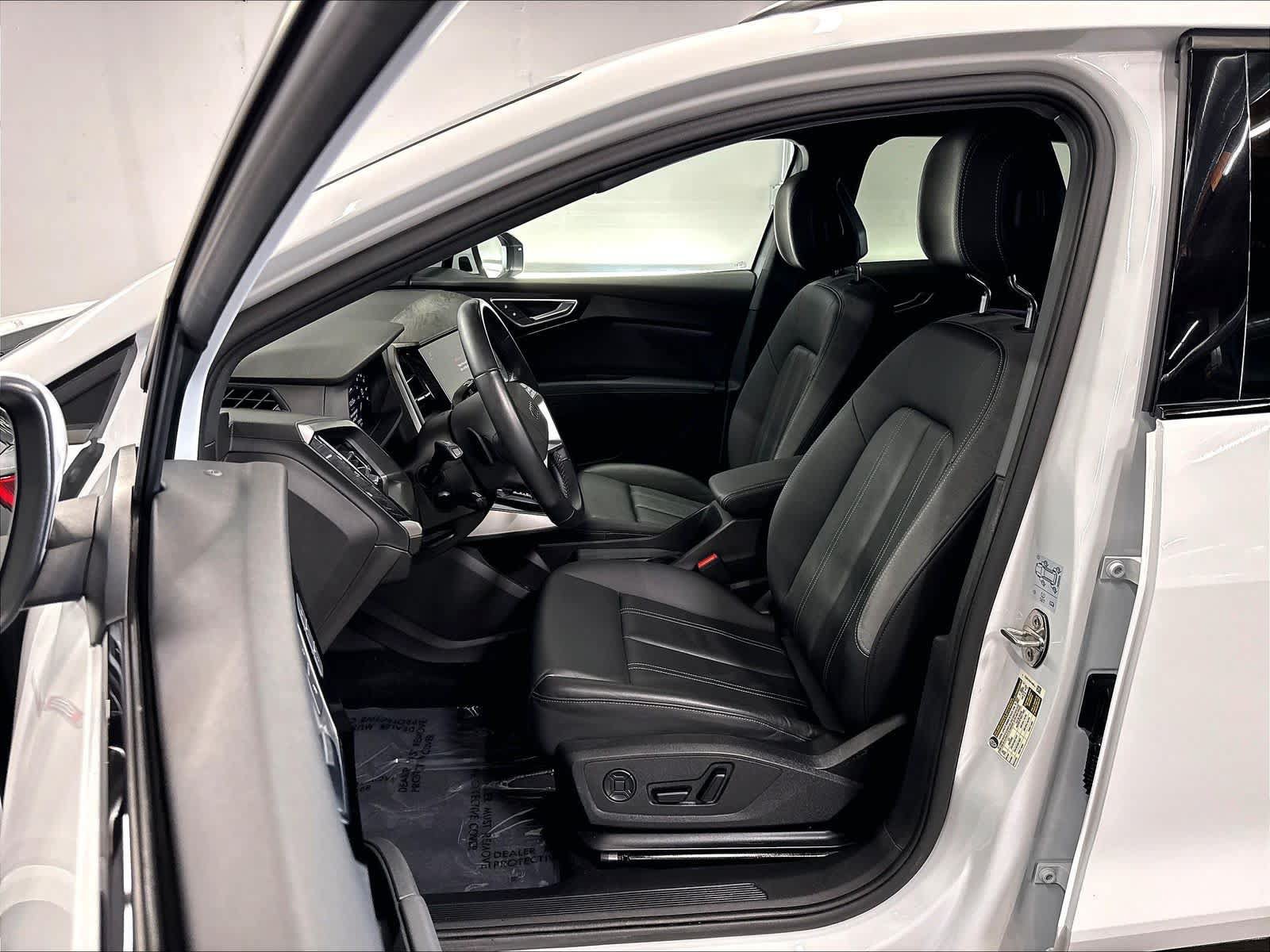Used 2024 Audi Q4 e-tron Premium Plus w/ Premium Plus AWD/4WD image 26