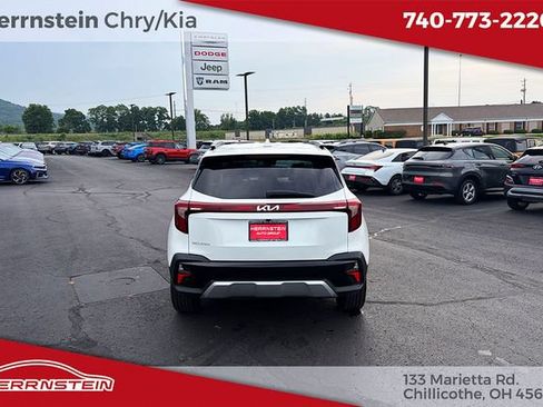 Used 2024 Kia Seltos EX FWD image 29