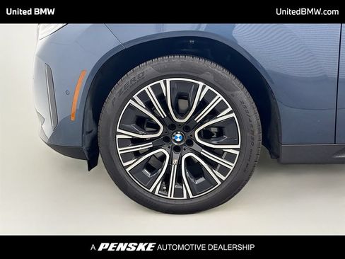 Used 2025 BMW X3 xDrive30i AWD/4WD image 2