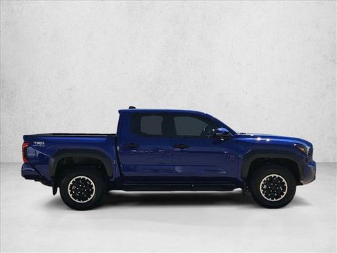 Certified 2025 Toyota Tacoma TRD Off-Road w/ TRD Off Road Premium Package AWD/4WD image 4
