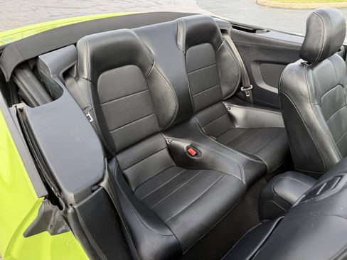 Used 2020 Ford Mustang Premium image 34