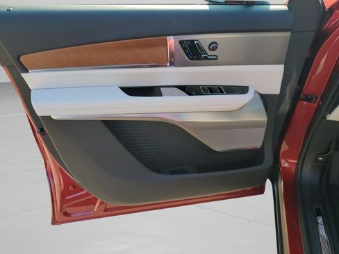 New 2026 Cadillac Vistiq Sport w/ LPO, Floor Liner Package image 27