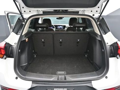 Used 2025 Buick Encore GX Preferred AWD/4WD image 32