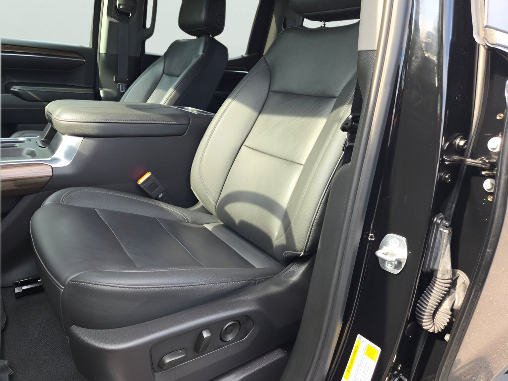 Certified 2024 Chevrolet Silverado 1500 LT Trail Boss w/ Convenience Package II AWD/4WD image 28