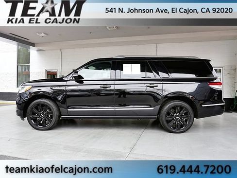 Used 2022 Lincoln Navigator L Reserve w/ Monochromatic Package AWD/4WD image 6