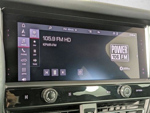 Certified 2023 Porsche Macan S AWD/4WD image 17