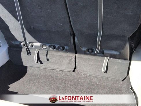 Used 2023 Chrysler Pacifica Touring-L image 28