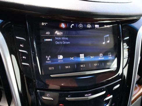 Certified 2019 Cadillac Escalade Luxury RWD image 31