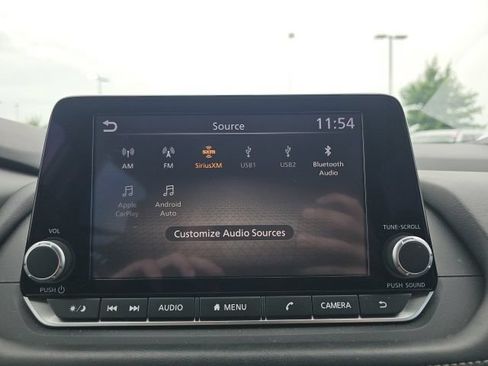 Used 2025 Nissan Rogue SV FWD image 37