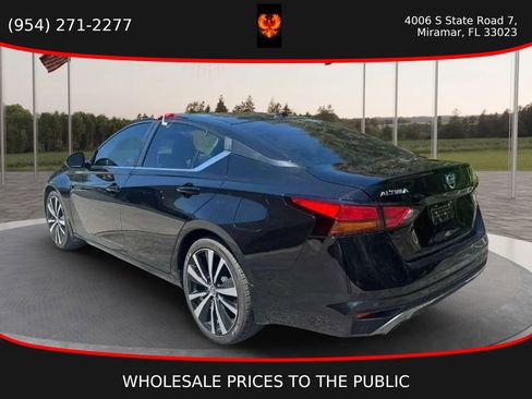 Used 2021 Nissan Altima 2.5 SR w/ SR Premium Package FWD image 4