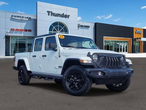 Certified 2022 Jeep Gladiator Sport AWD/4WD image 1