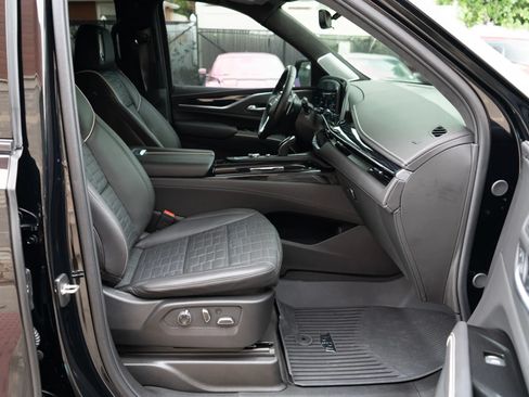 Used 2024 Cadillac Escalade V w/ LPO, ONYX Package AWD/4WD image 18
