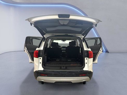 Used 2019 GMC Acadia SLT w/ LPO, Floor Liner Package AWD/4WD image 13