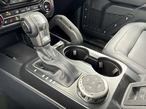 New 2025 Ford Bronco Badlands w/ Sasquatch Package image 12