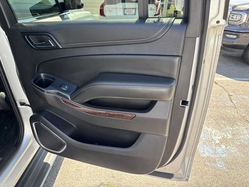 Used 2015 GMC Yukon XL SLT w/ HD Trailering Package AWD/4WD image 25