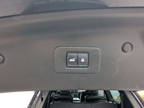 Used 2023 Nissan Armada SL w/ Midnight Edition Package image 17