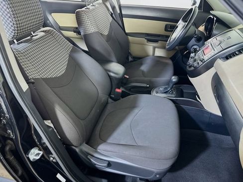 Used 2011 Kia Soul ! FWD image 11