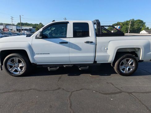 Used 2017 Chevrolet Silverado 1500 Custom w/ LPO, Street Package RWD image 4