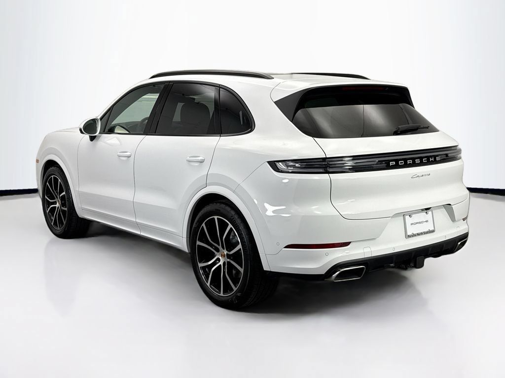 Used 2026 Porsche Cayenne AWD/4WD image 3