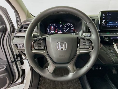 Used 2026 Honda Odyssey EX-L image 11