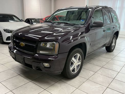 Used 2008 Chevrolet TrailBlazer LT w/ Sun And Sound Package RWD image 3