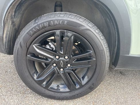 Used 2024 Chevrolet Trax ACTIV w/ Sunroof Package FWD image 7