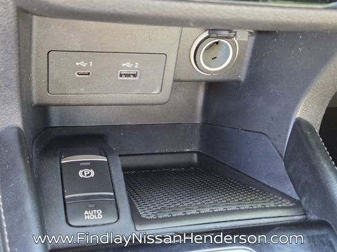 Used 2023 Nissan Kicks SR w/ SR Premium Package FWD image 25